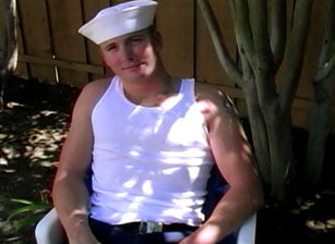 2452_soldiers_and_sailors_cummin_together_04_01
