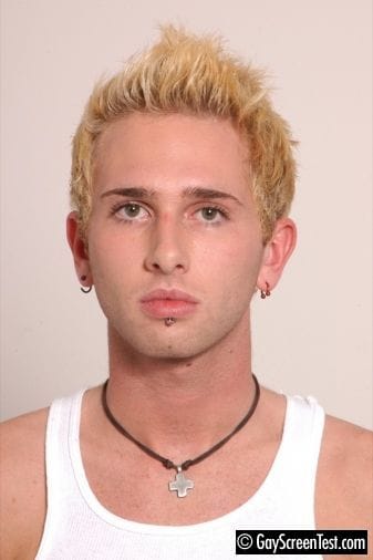 gayscreentest-jayden-halloway-1